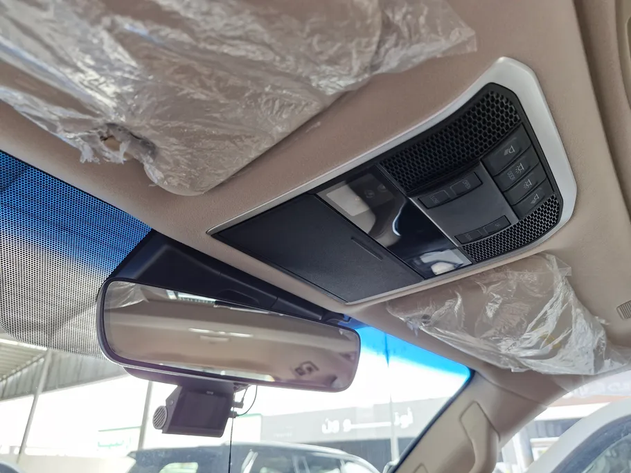 تويوتا لاندكروزر VX 2023 