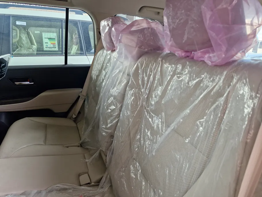 تويوتا لاندكروزر VX 2023 