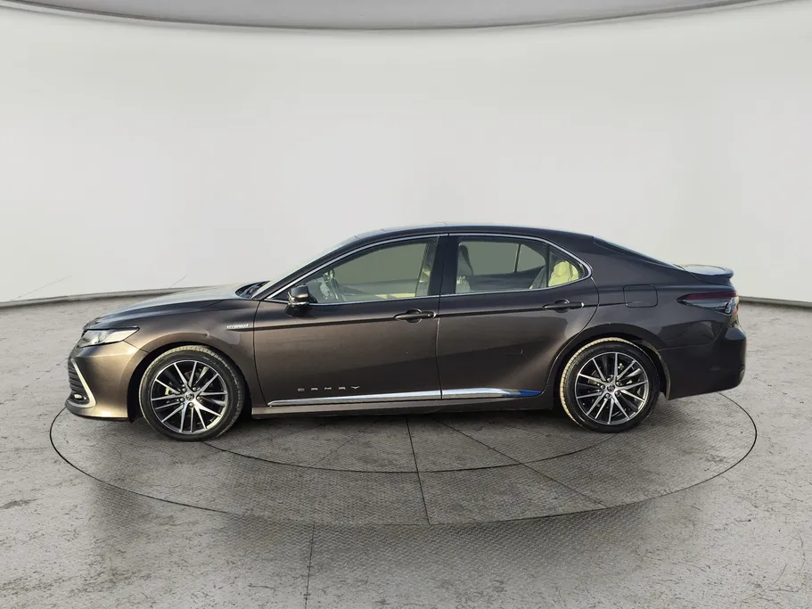 2022 Toyota Camry  GLEX 
