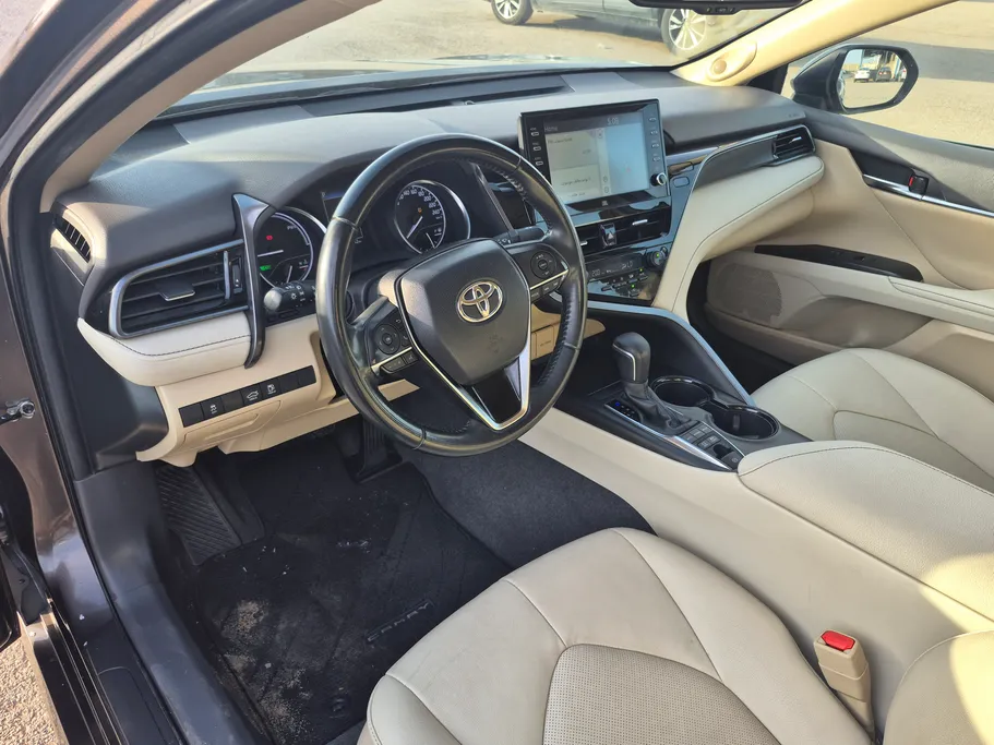 2022 Toyota Camry  GLEX 