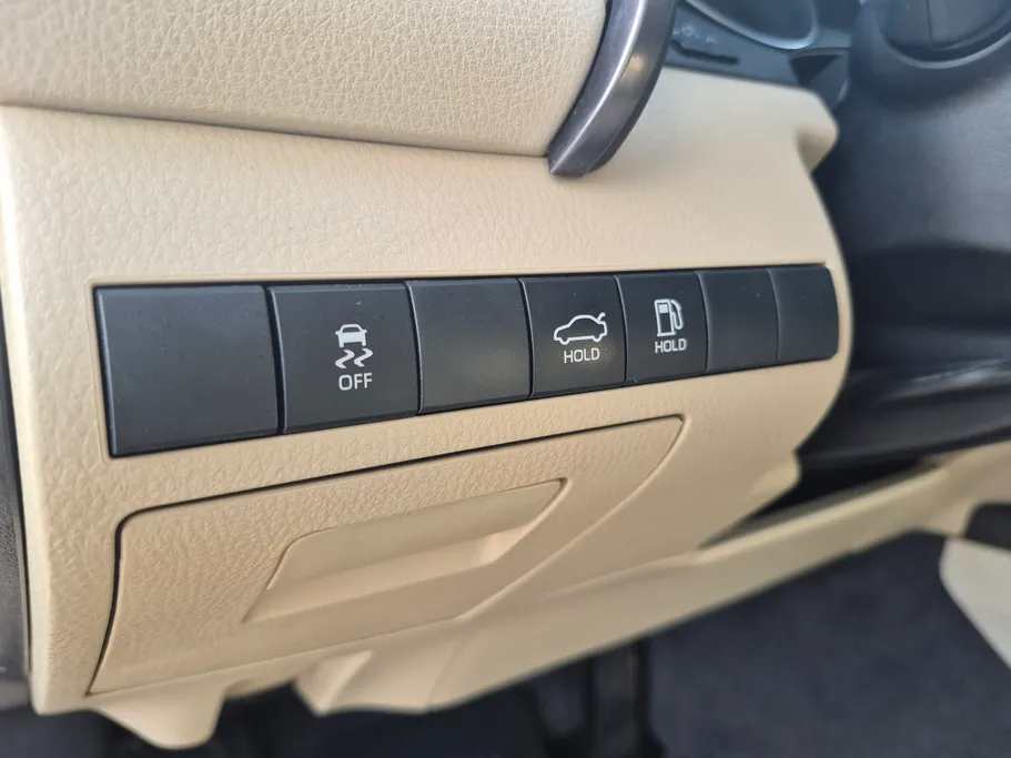 2022 Toyota Camry  GLEX 