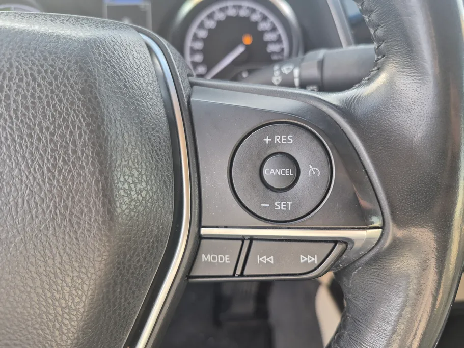 2022 Toyota Camry  GLEX 