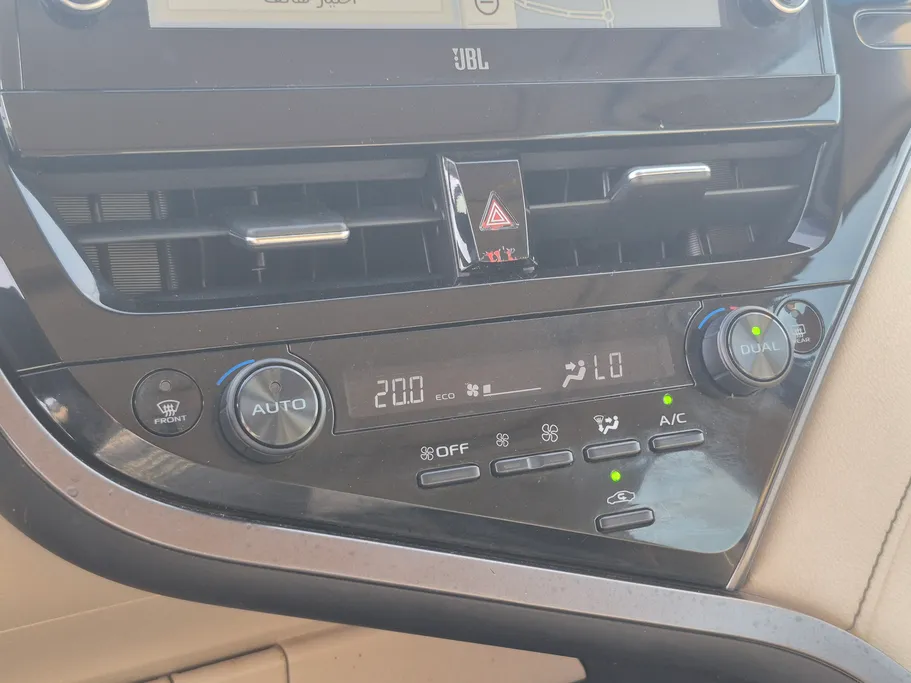 2022 Toyota Camry  GLEX 