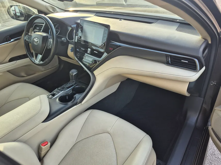 2022 Toyota Camry  GLEX 