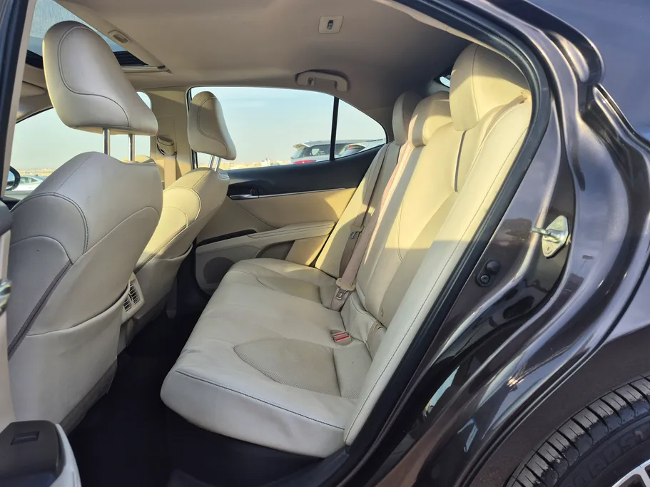 2022 Toyota Camry  GLEX 