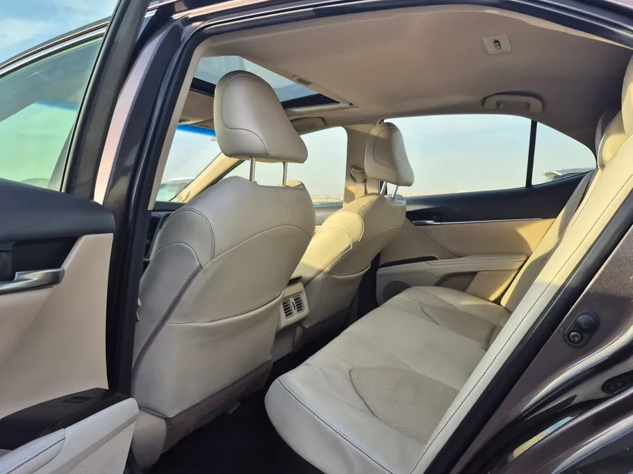 2022 Toyota Camry  GLEX 