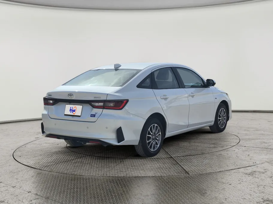 2024 Toyota Yaris  Y 