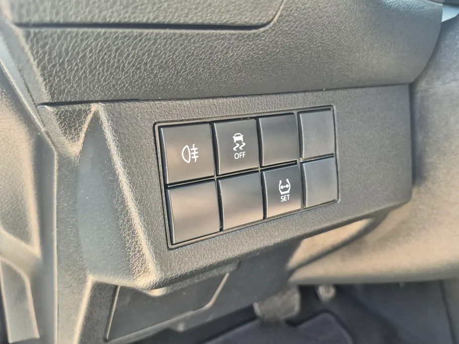 2024 Toyota Yaris  Y 