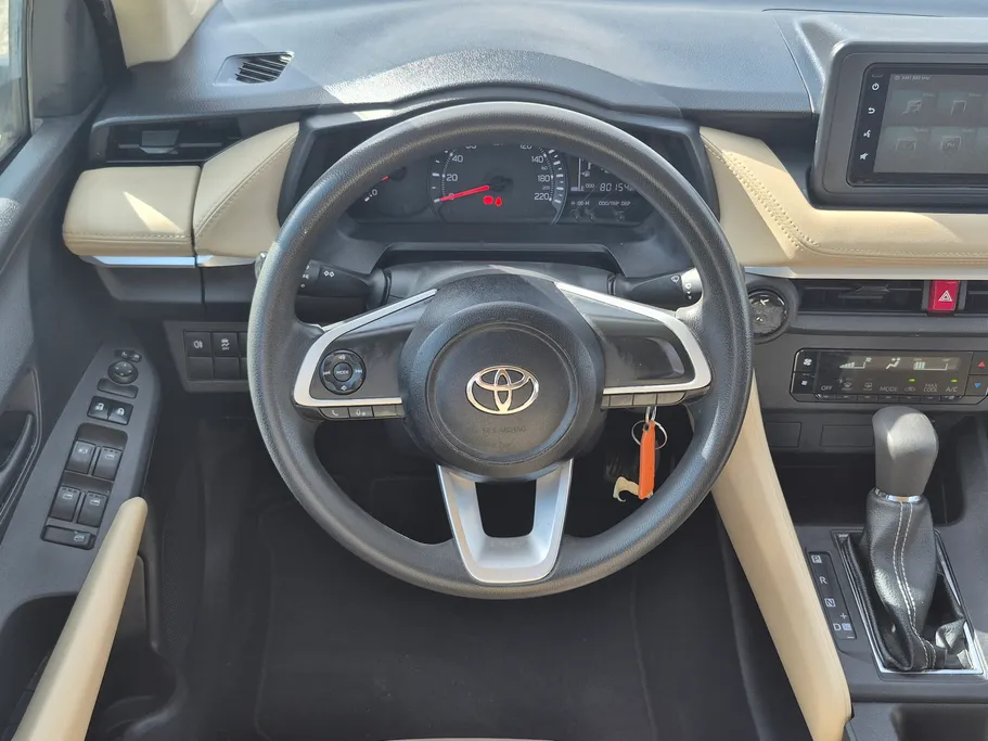 2024 Toyota Yaris  Y 