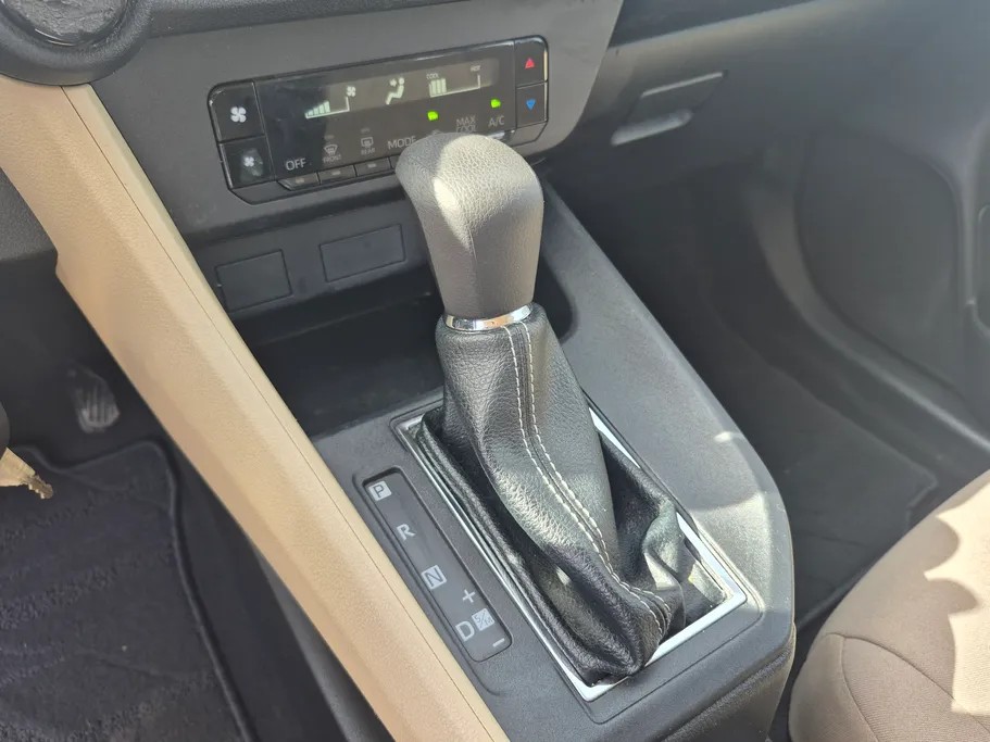 2024 Toyota Yaris  Y 