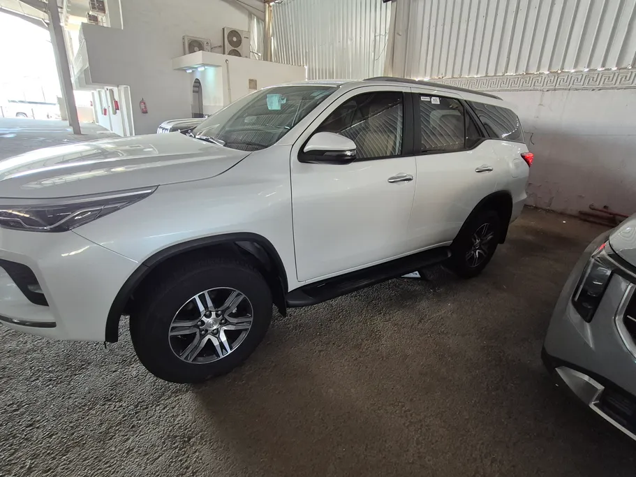 تويوتا فورتشنر GX 2024 