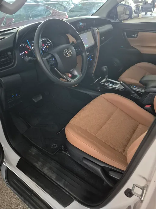 تويوتا فورتشنر GX 2024 