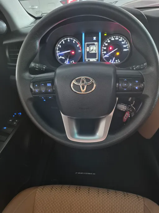 تويوتا فورتشنر GX 2024 