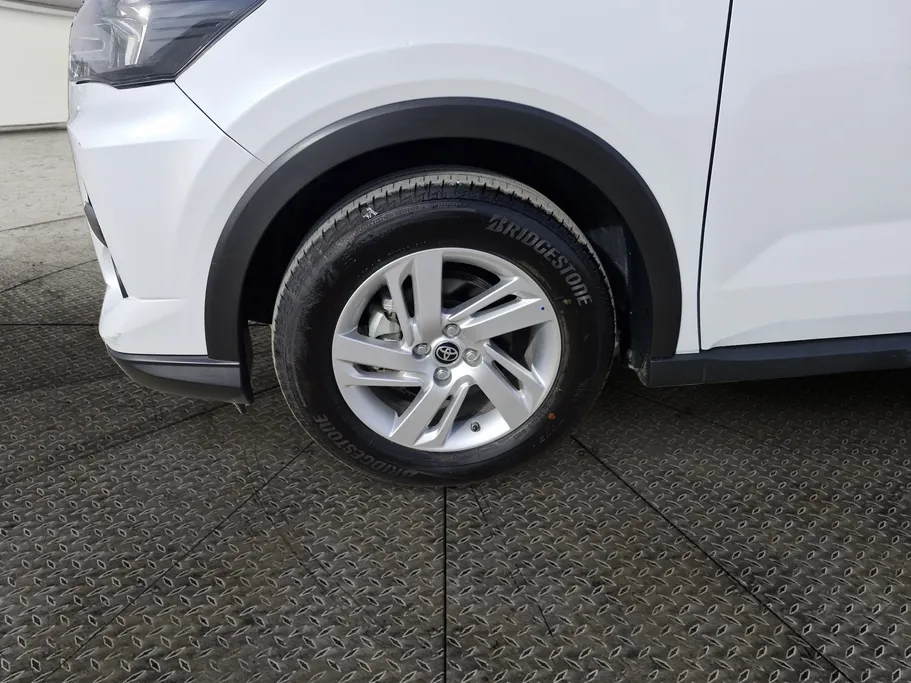 2024 Toyota Raize XLE 