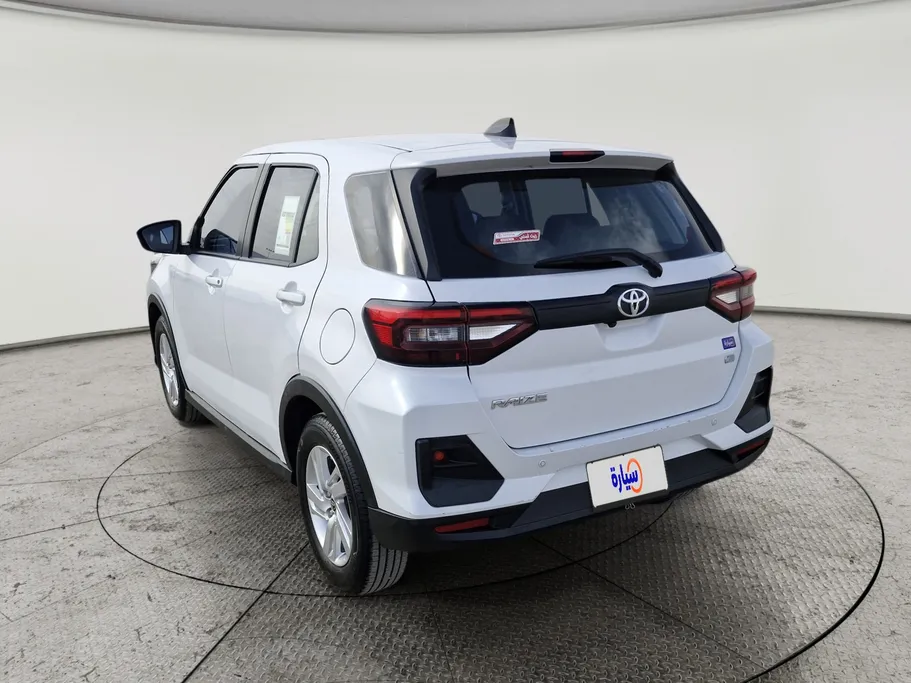 2024 Toyota Raize XLE 