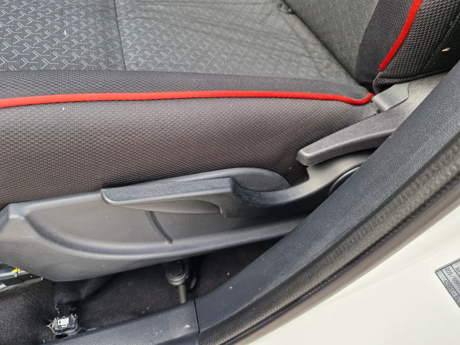 2024 Toyota Raize XLE 