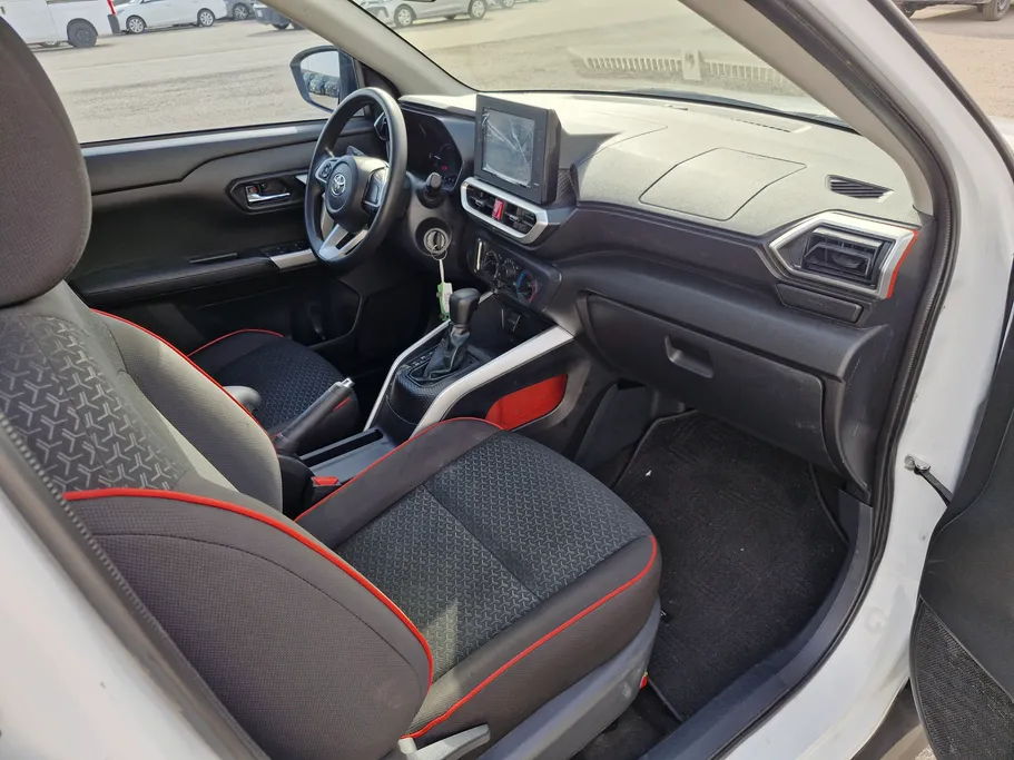 2024 Toyota Raize XLE 