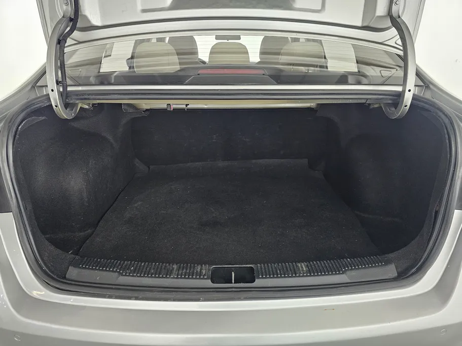 2022 ام جي 5 COM 