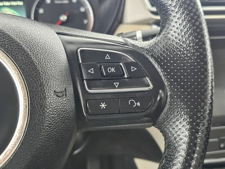 2022 ام جي 5 COM 