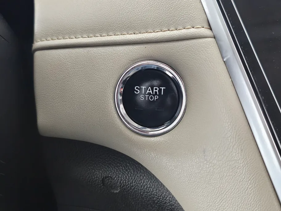 2022 ام جي 5 COM 