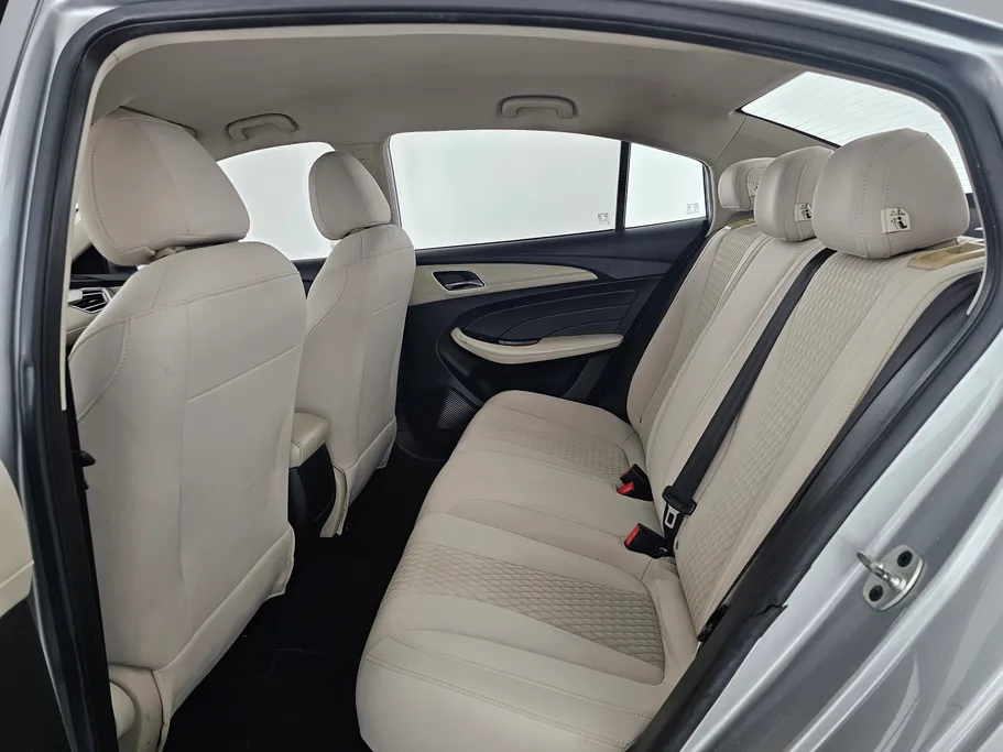 2022 ام جي 5 COM 