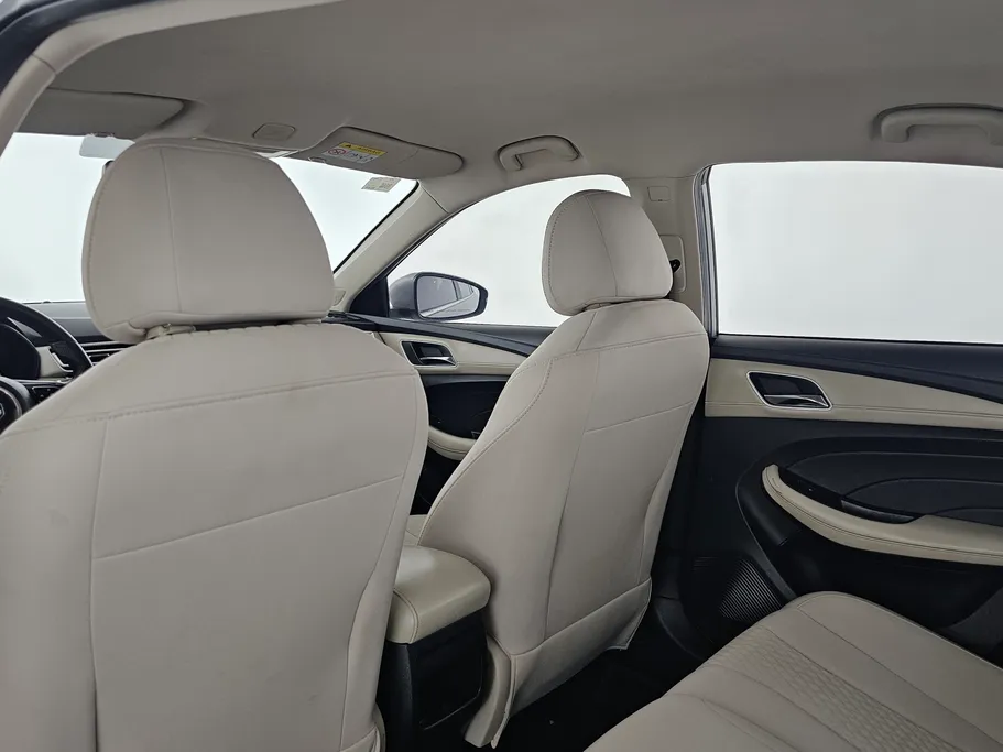 2022 ام جي 5 COM 