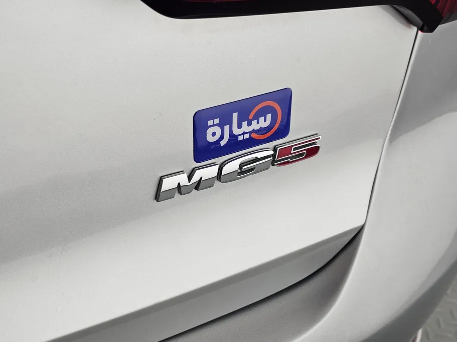 2022 ام جي 5 COM 