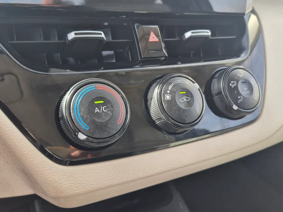 تويوتا كورولا XLI 2024 