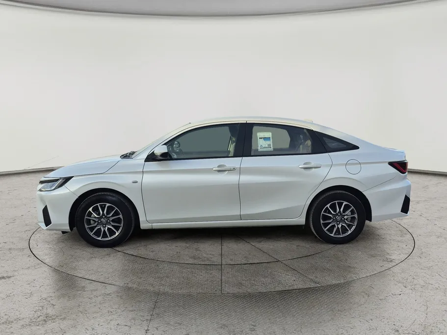 تويوتا يارس Y 2024 