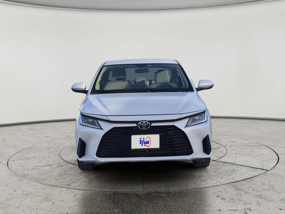 2024 Toyota Yaris  Y 