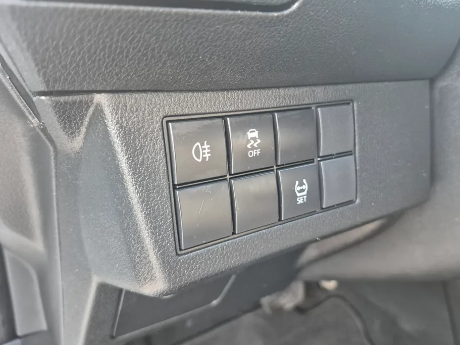 تويوتا يارس Y 2024 