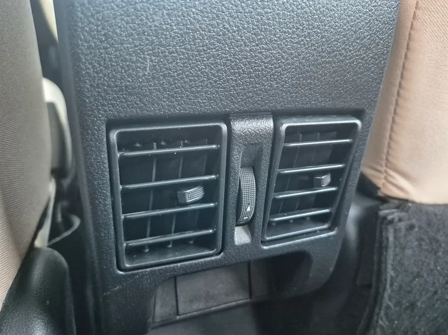 تويوتا يارس Y 2024 