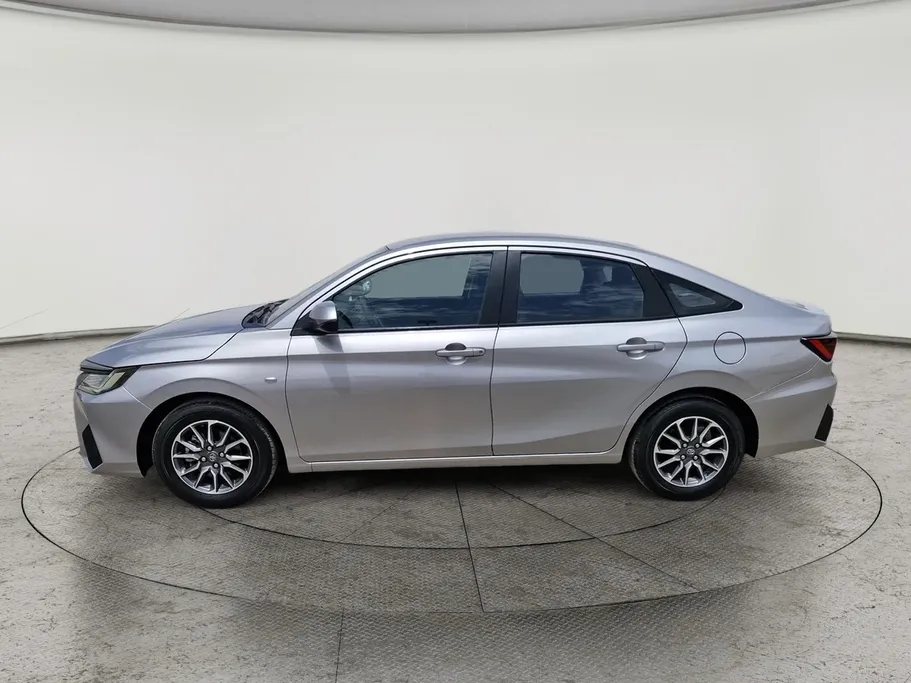 2024 Toyota Yaris  Y 