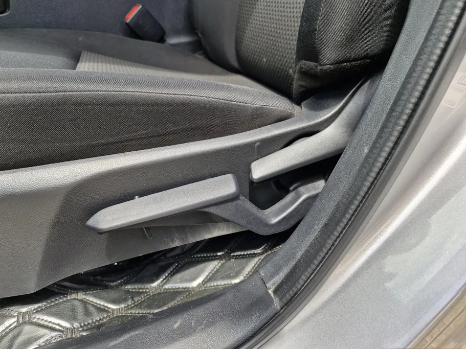 2024 Toyota Yaris  Y 