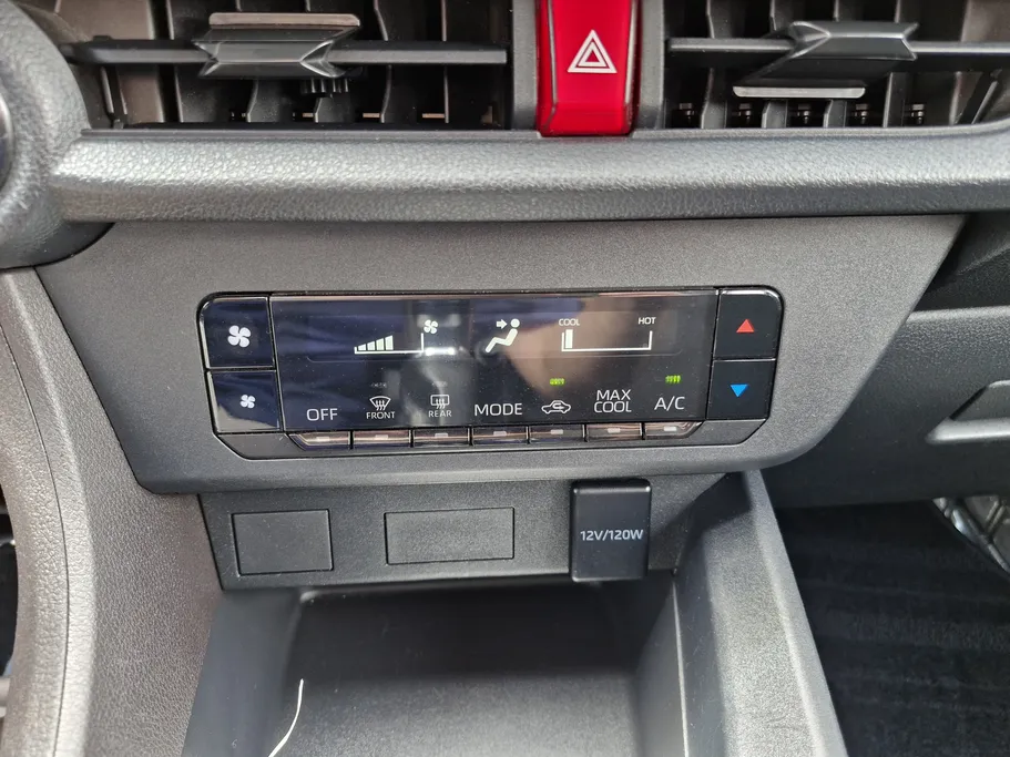 2024 Toyota Yaris  Y 