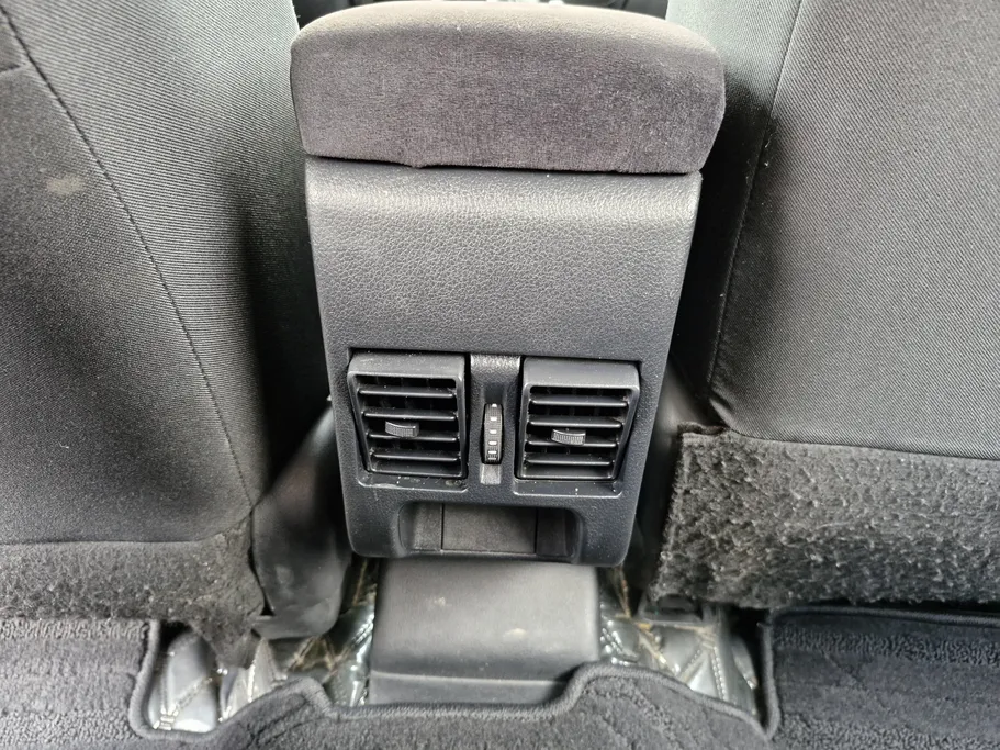 2024 Toyota Yaris  Y 