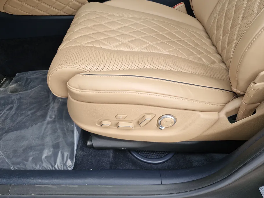 2024 Genesis GV80 Royal 