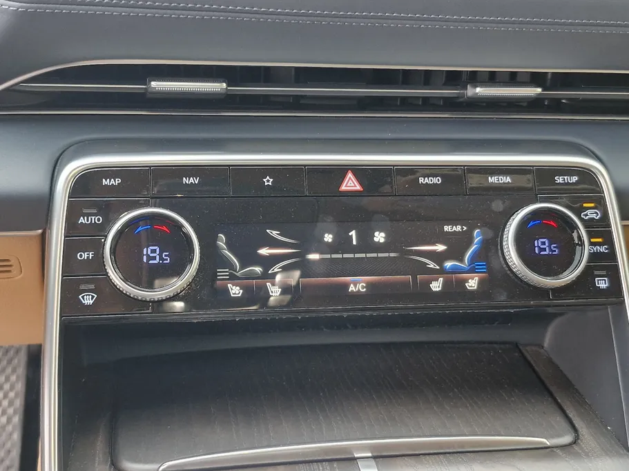 2024 Genesis GV80 Royal 