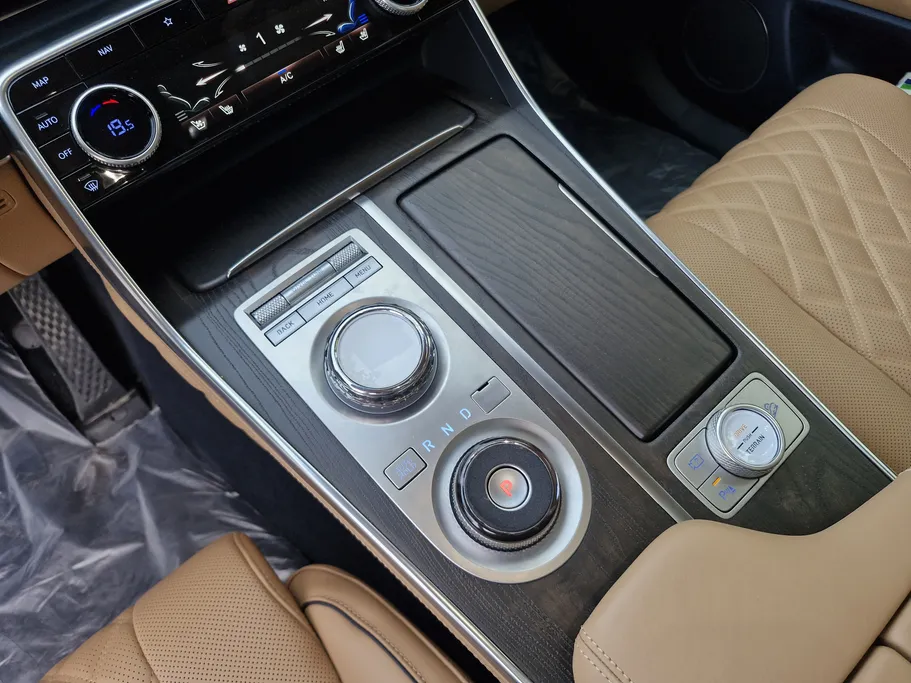 2024 Genesis GV80 Royal 