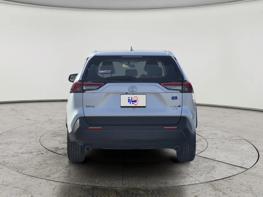 تويوتا راف فور LE 2023 