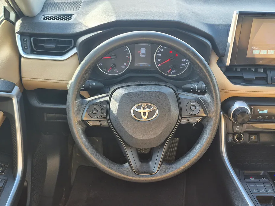 تويوتا راف فور LE 2023 