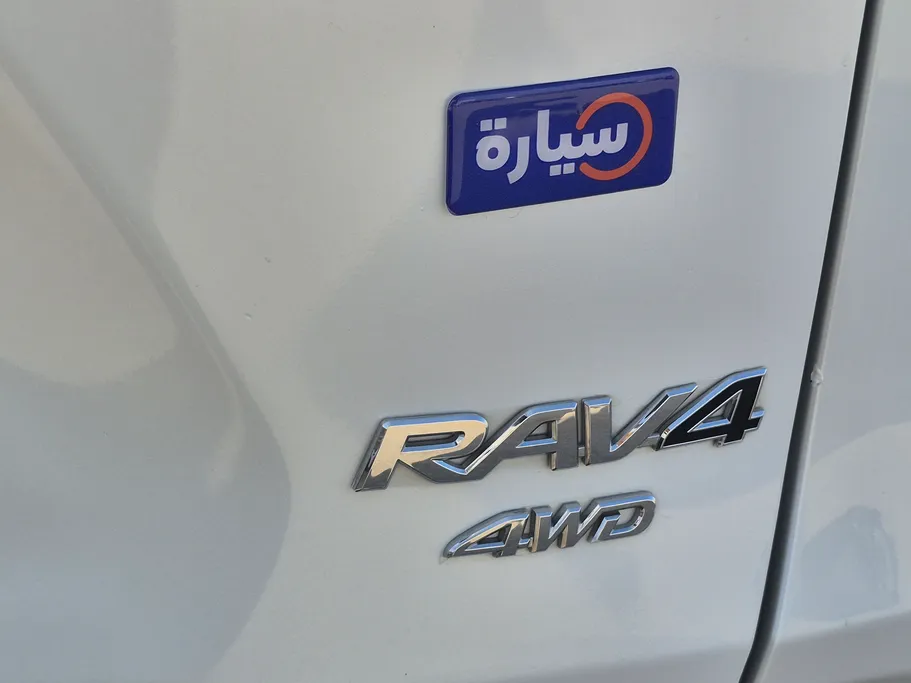 تويوتا راف فور LE 2023 