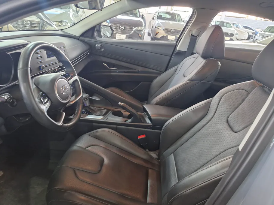 هيونداي أفانتي  2021 