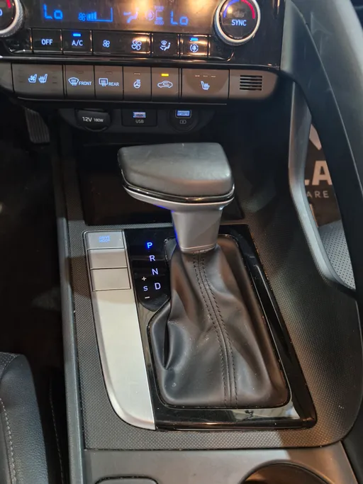 هيونداي أفانتي  2021 