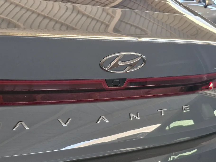 هيونداي أفانتي  2021 