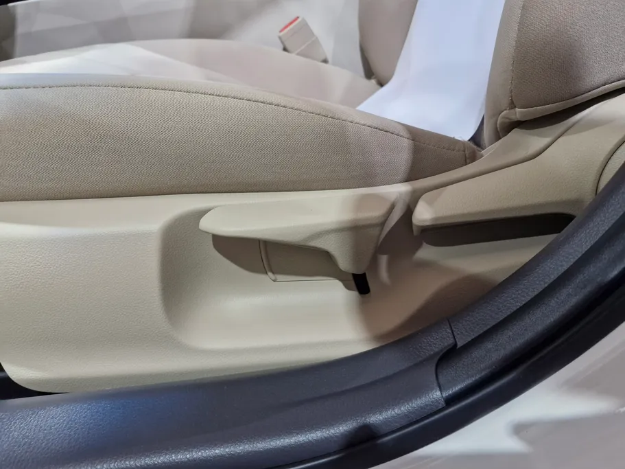 تويوتا كامري LE STD 2023 