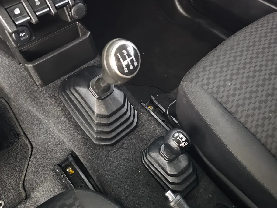 2023 Suzuki Jimny MT 