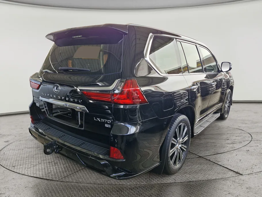 لكزس LX 570 S 2020 