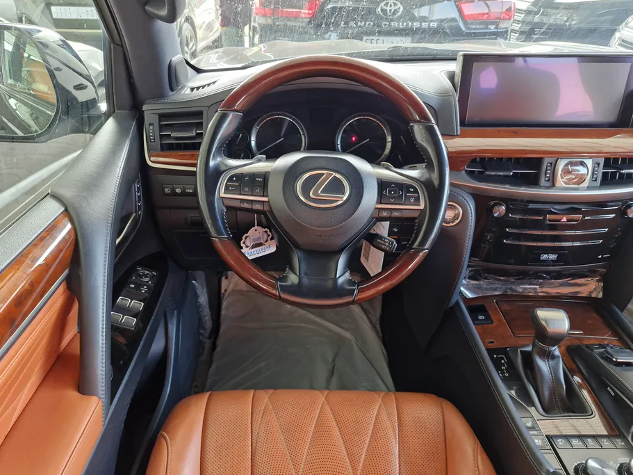 لكزس LX 570 S 2020 