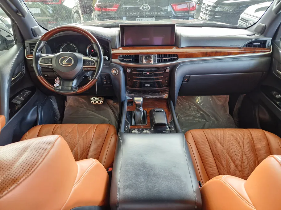 لكزس LX 570 S 2020 